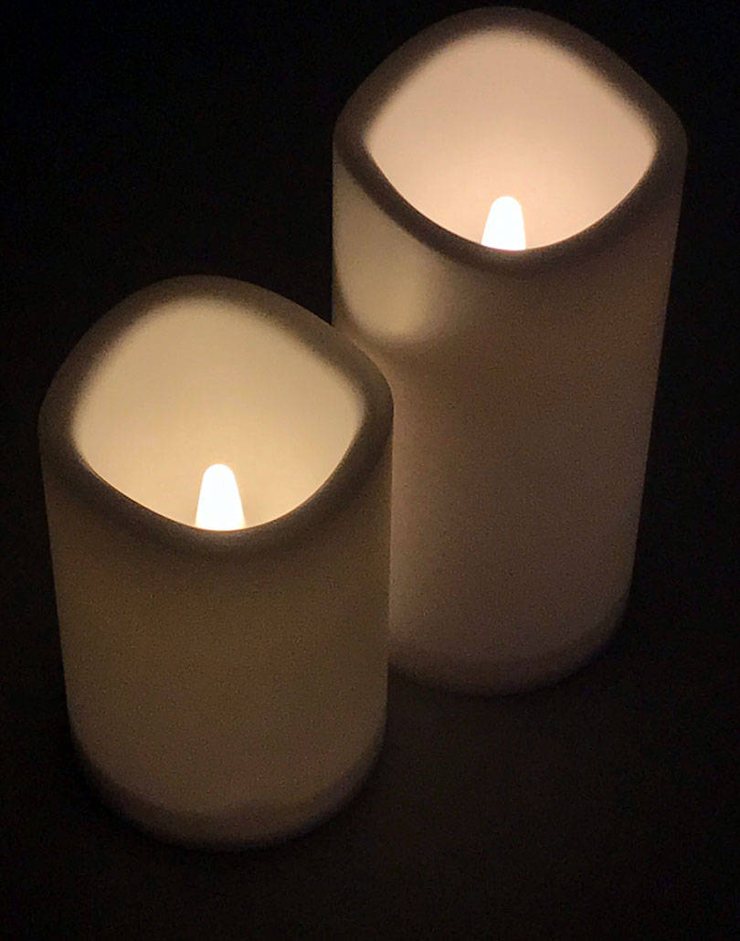 Personalisierte LED Kunststoff Kerze Weiß Trauerkerze Vergissmeinnicht